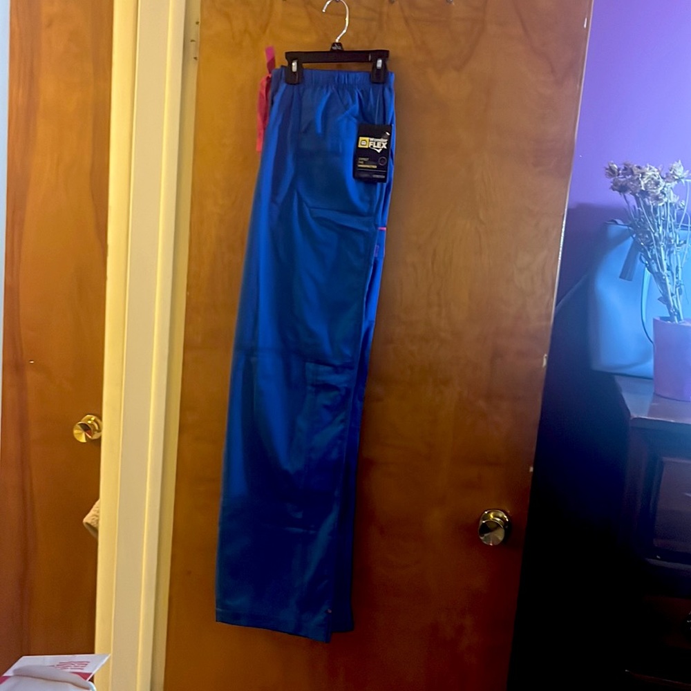 Women’s tall, extra large, blue and pink details, medical scrub pants, 6 pockets